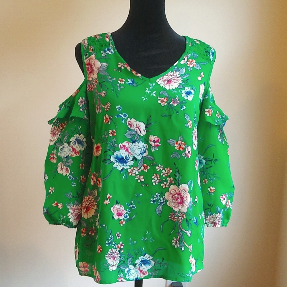 Green floral blouse size XS